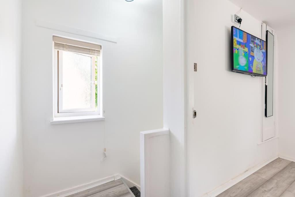 Birmingham Great Barr Property Near Junction 7 M6 Εξωτερικό φωτογραφία